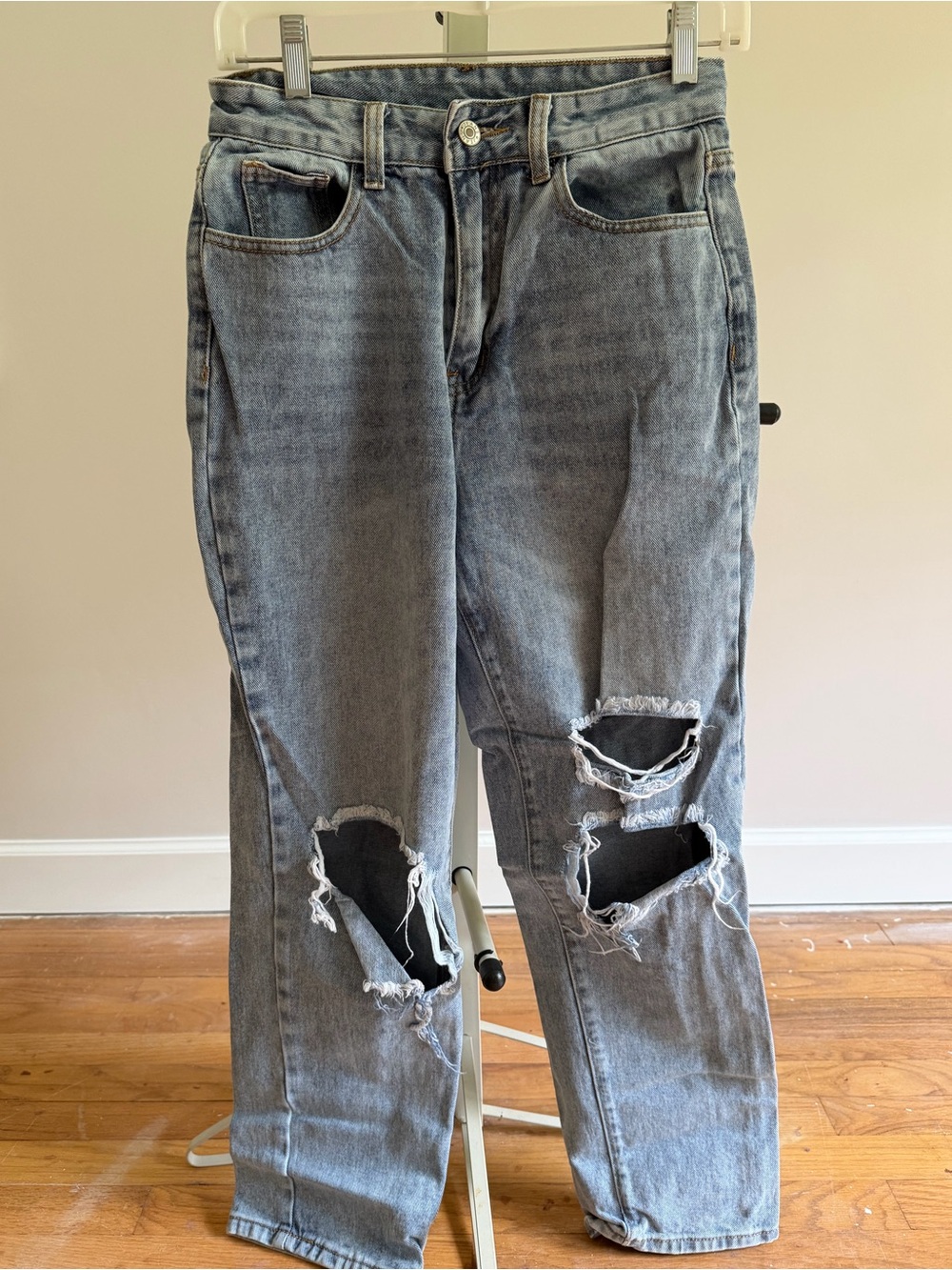 Distressed High-Waist Women’s Jeans - Gray